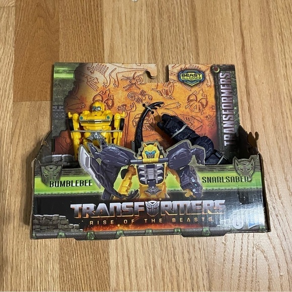 Transformers Rise of the Beasts Bumblebee Snarlsaber Toy Set NEW - Picture 2 of 3